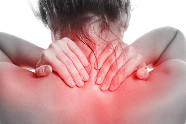 Dolor de cuello, síntomas de osteocondrosis.